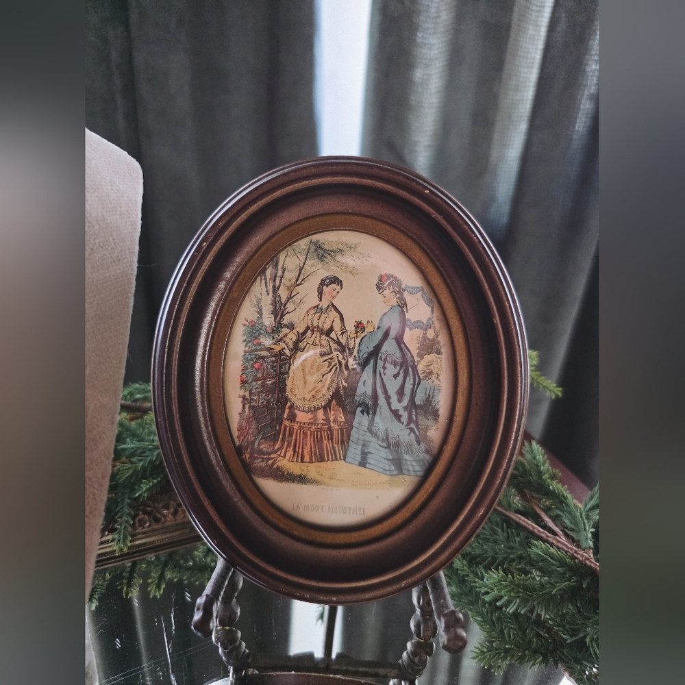 Vintage Brown Oval Picture Frame